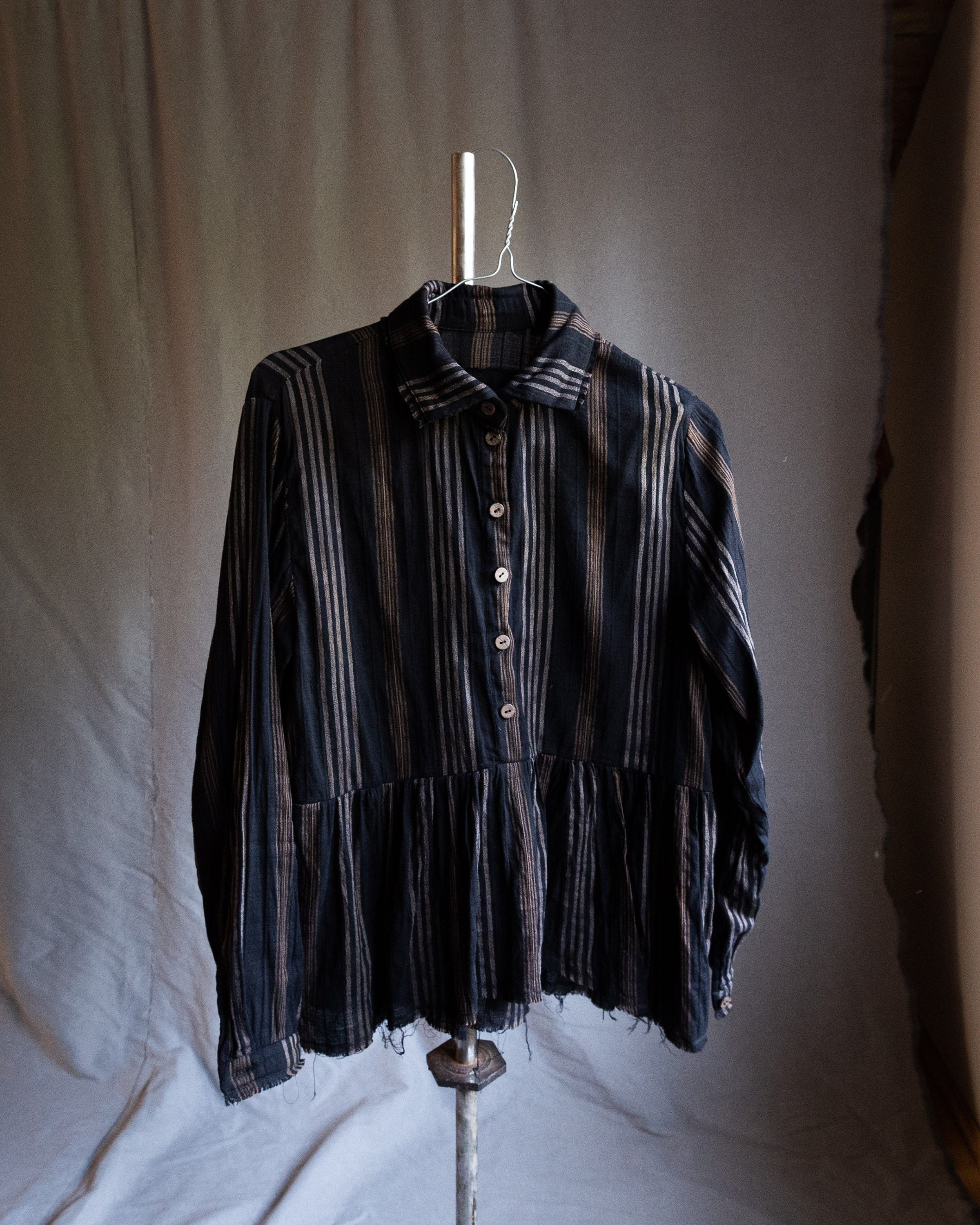 数量は多い  Striped Dark | Size XS-S Shirt Women Cotton NOSTALGIA. トップス