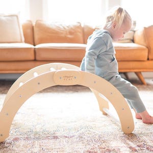 Montessori Climbing Arch – Wooden Rocker Toy for Toddlers, Gross Motor Indoor Play, Soothing Motion & Fun Movement, First Birthday Gift