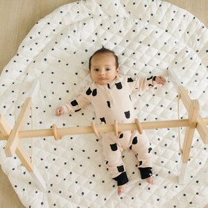 Play Mat For Baby  Boy Gift, Padded Play Mat , Round Play Mat , Newborn Mat , Baby Room Mat , Toddler Mat , Padded and Machine Washable Dots