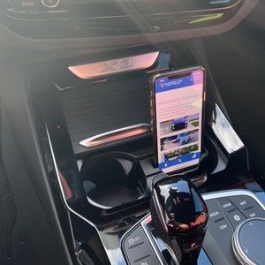iPhone (Lightning Cable) docking station for BMW X3/X4 G01/G01, 2019-2024