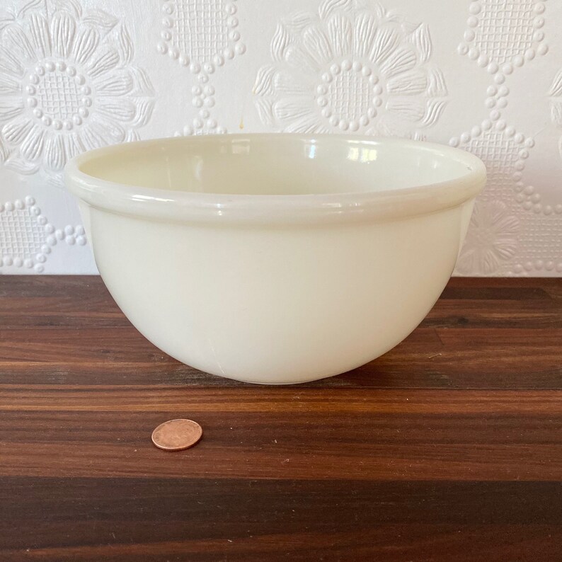 FireKing Oven Ware Custard Glass Mixing Bowl 7 Diameter Etsy