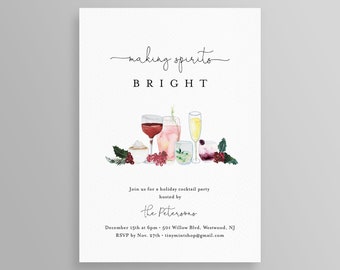 Puede incluir: Una invitación blanca con las palabras "making spirits bright" en escritura elegante. Debajo, la palabra "BRIGHT" está en negrita y mayúsculas. Ilustraciones de acuarela de cócteles y texto invitan a los invitados a una fiesta de cócteles navideña organizada por los Petersons.