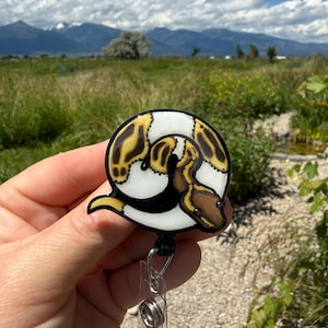 Pied Ball Python Snake Badge Reel ID holder: Gift for Animal Lovers, nurses, vet techs, veterinarians Teachers cute animal badge buddy