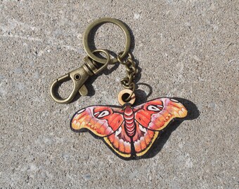 Wood Atlas Moth Keychain: Gift for butterfly lovers, vet techs, veterinarians, and zookeepers cute animal keyring art