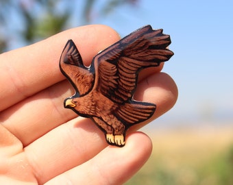 Golden Eagle Hawk Magnet: Gift for Bird Lovers, Vet Techs, veterinarians, teachers, bird watchers cute animal magnets for locker or fridge