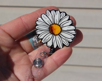 White Daisy Flower Badge Reel: Gift for flower lovers garden workers Nurse CNA HCA plant lovers Flower Badge reels