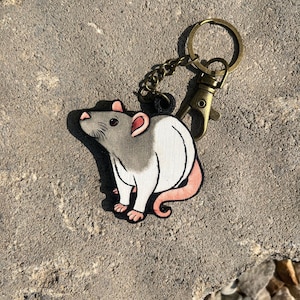 Wood Gray Hooded Rat Keychain: Gift for Mice lovers, vet techs, veterinarians, and zookeepers cute animal keyring art