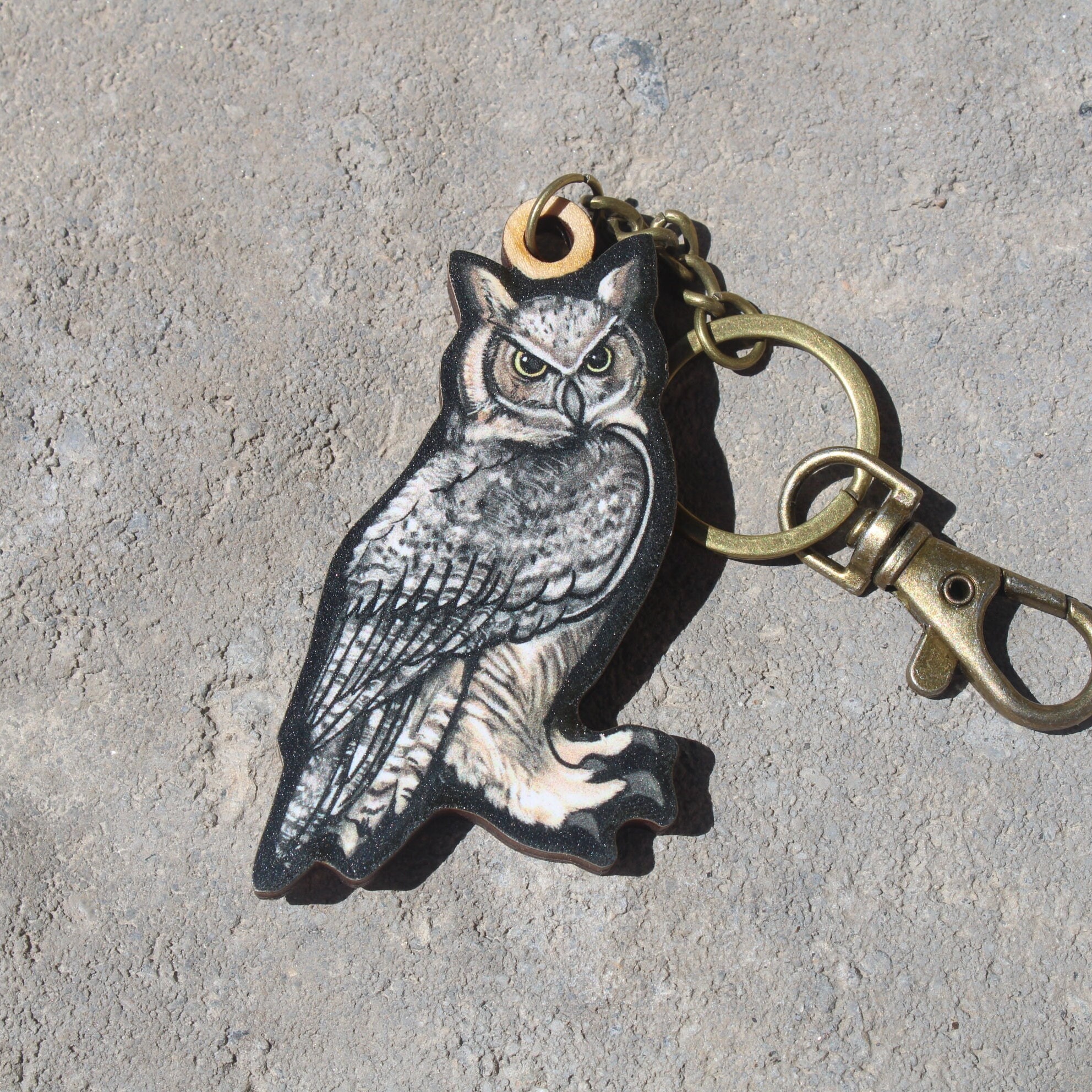 Wood Great Horned Owl Bird Keychain: Gift for Animal lovers, bird watchers, vet techs, veterinarians