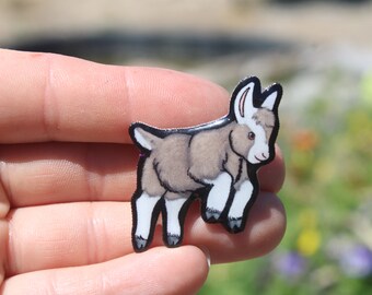 Toggenburg Goat Magnet: Gift for goat lovers, vet techs, veterinarians, zookeepers cute animal magnets for locker or fridge