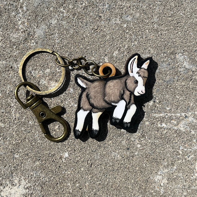 Wood Toggenburg Goat Keychain: Gift for Farm Animal Lovers, Vet Techs ...