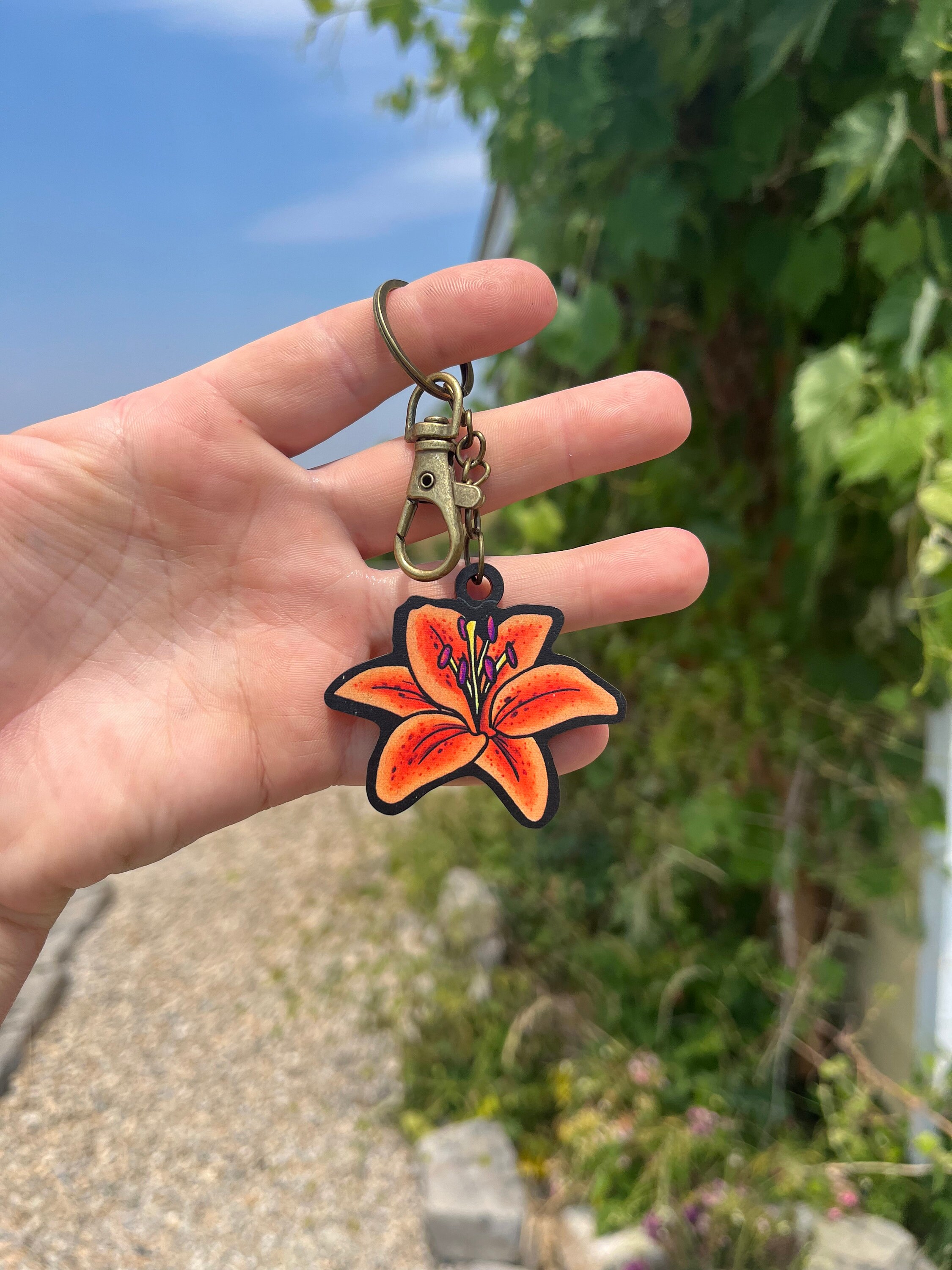 Wood Orange Lily Flower Keychain: Gift for Garden Lovers, Vet