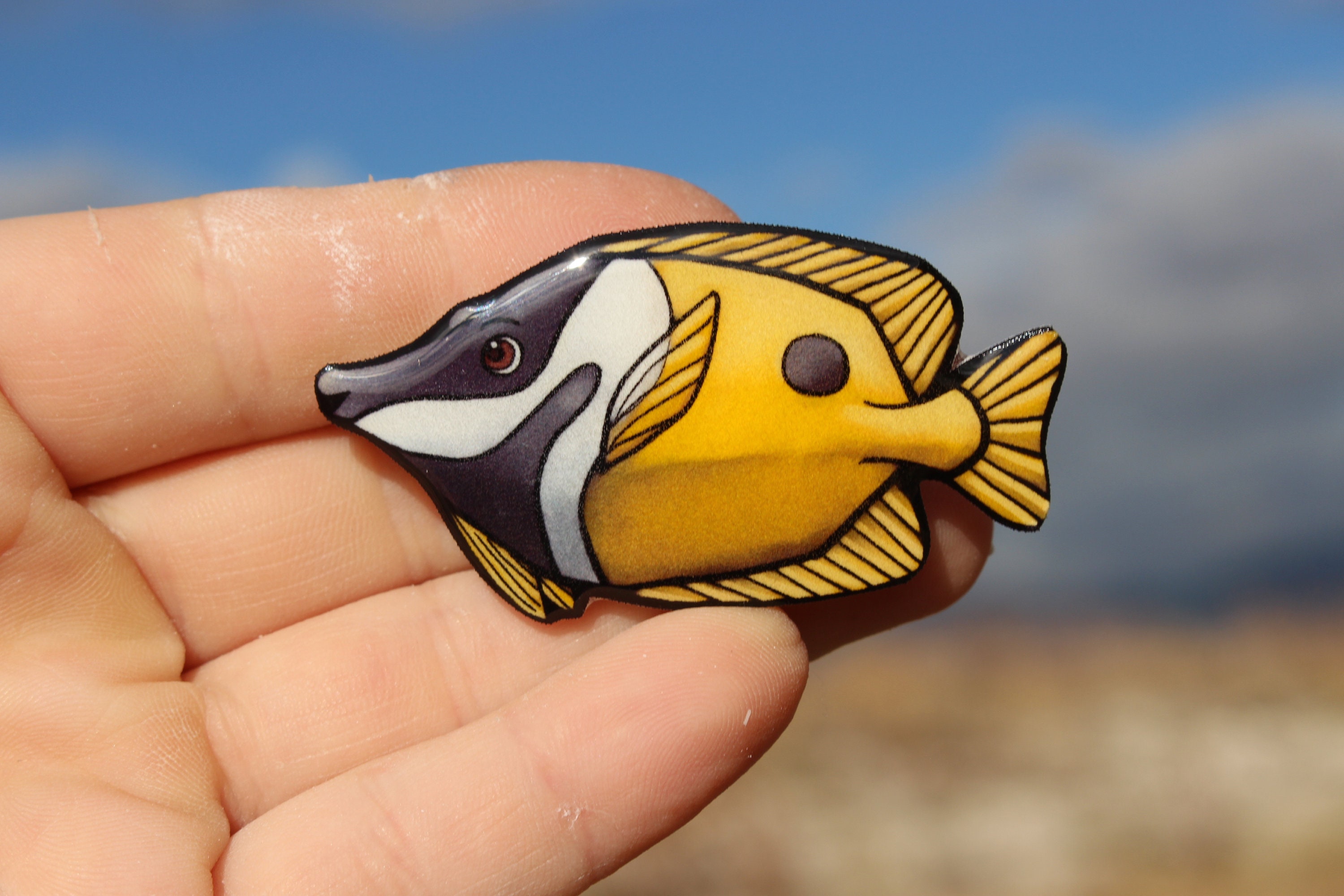 Yellow Rabbit Fish Magnet: Gift for foxface lovers vet techs Etsy 日本