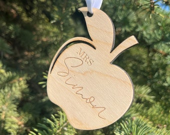 Wooden Custom Teacher Name Christmas Ornament / Laser Engraved / First Christmas / Holiday / Tree Decoration/Canada Present for School Staff