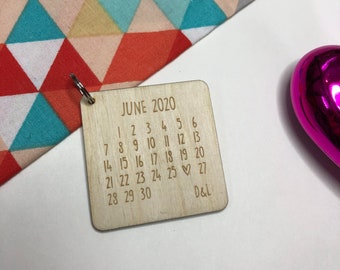 Custom Calendar Keychain | Graduation Gift Class of 2024 | Anniversary Birthday Wedding Date | Boyfriend Girlfriend Gift Valentines Present