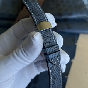 sky blue watch strap created by nature. a perfect gift for friends and loved ones. suitable for classic and smart watches