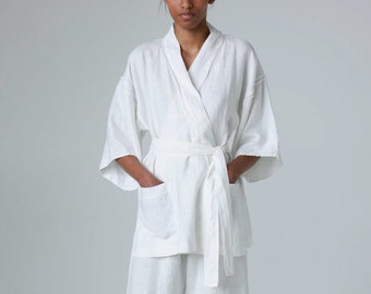 Talla: S. Listo para enviar. Chaqueta kimono de lino con detalles de borde sin rematar, chaqueta de lino para mujer con mangas kimono FUDO.