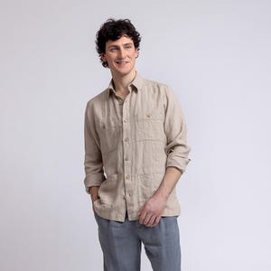 Linen overshirt with patch pockets, loose-fit linen top, linen summer jacket, fashionable linen shirt with classic collar and cuffs CARLOS