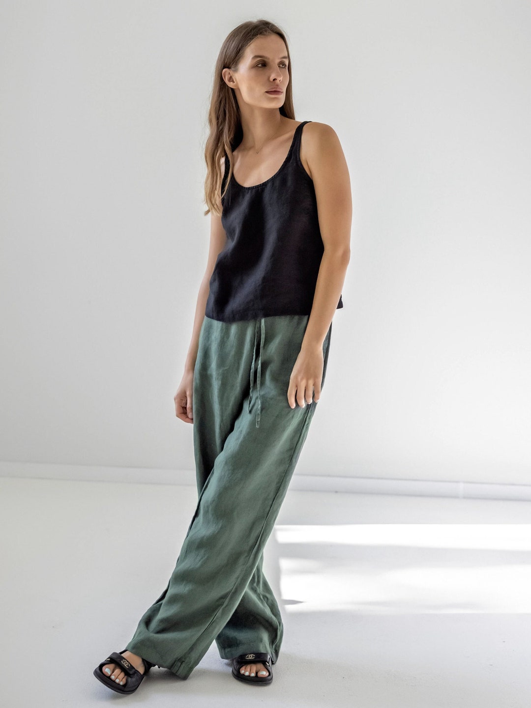 Sleeveless linen top, scoop-neck linen blouse, linen tank top for women, vacation linen top RYE