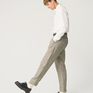 Toelopende linnen broek voor heren met ritssluiting en elastische achterkant, licht geplooide linnen broek NIKO afbeelding 4