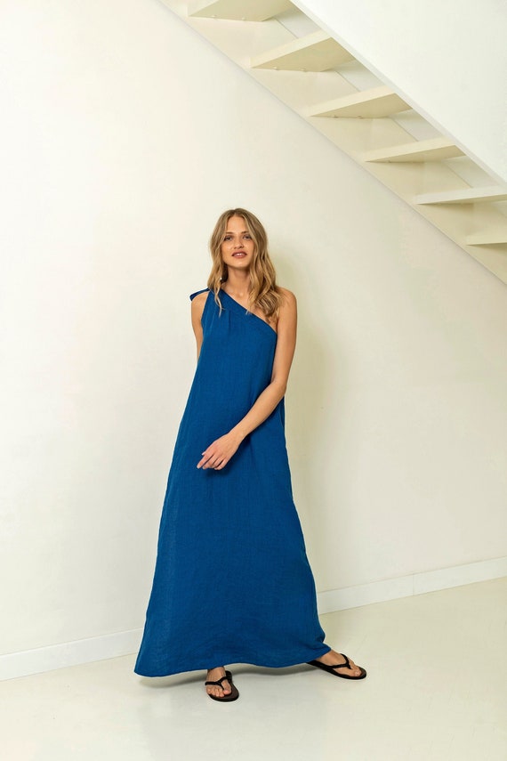 maxi dress for wedding guest