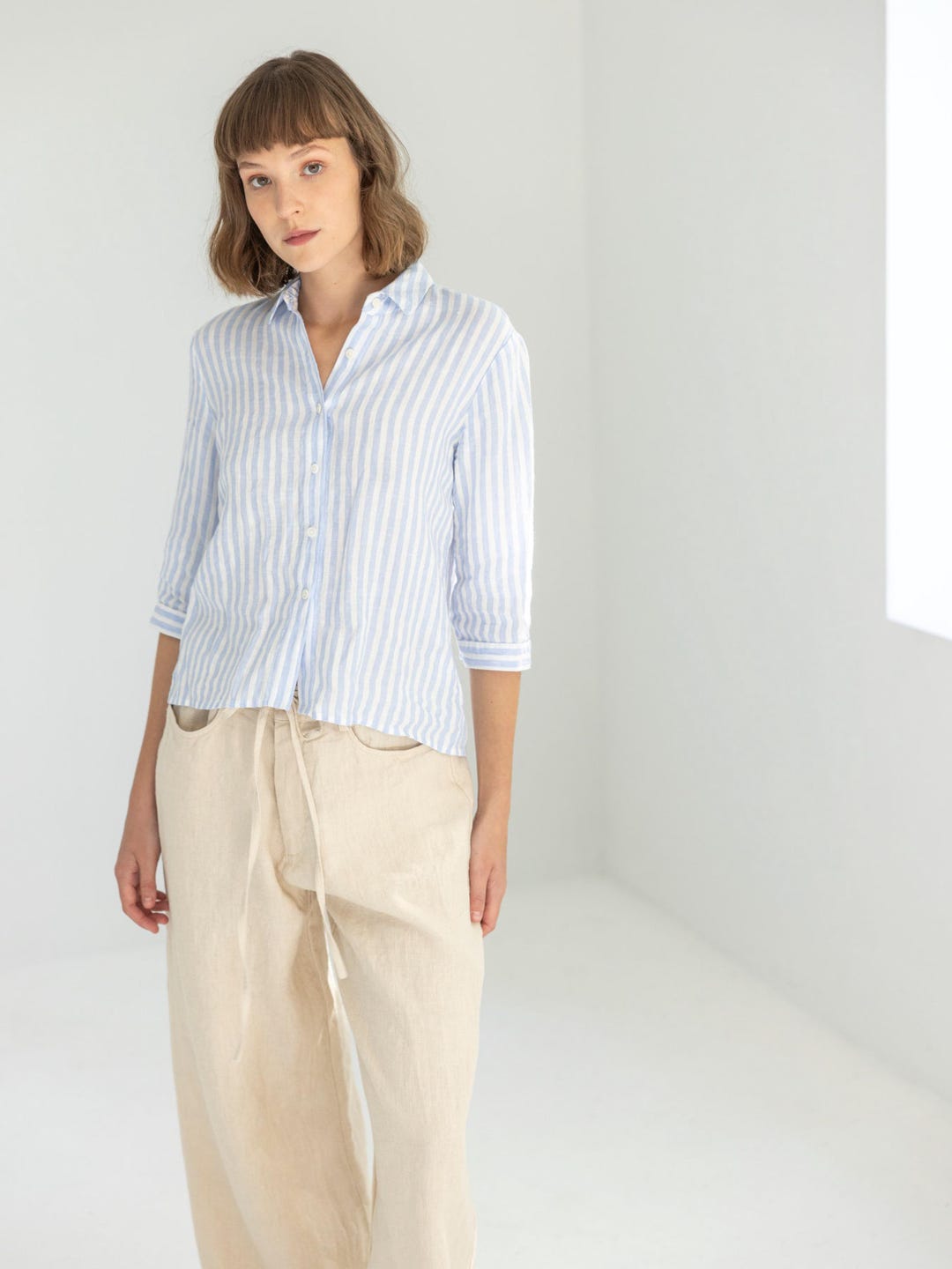 Lightlinen Crop Shirt With Classic Collar and 3/4 Sleeves, Minimalist — free download