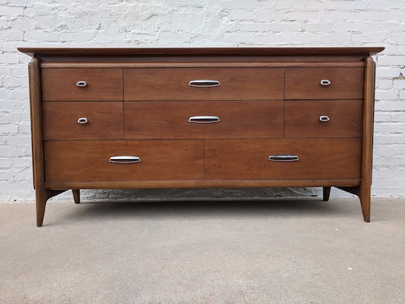 Mid Century Modern Drexel Projection 8 Drawer Dresser Etsy