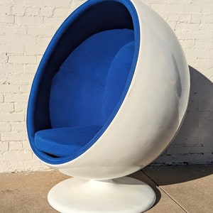 Mid Century Modern Eero Aarnio Inspired Ball Chair image 2