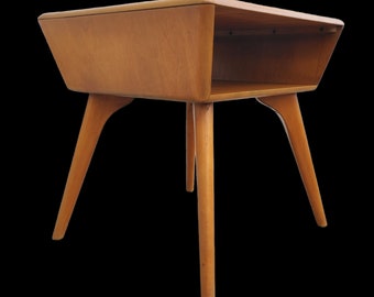 Mid Century Modern Heywood Wakefield Maple Lamp Table