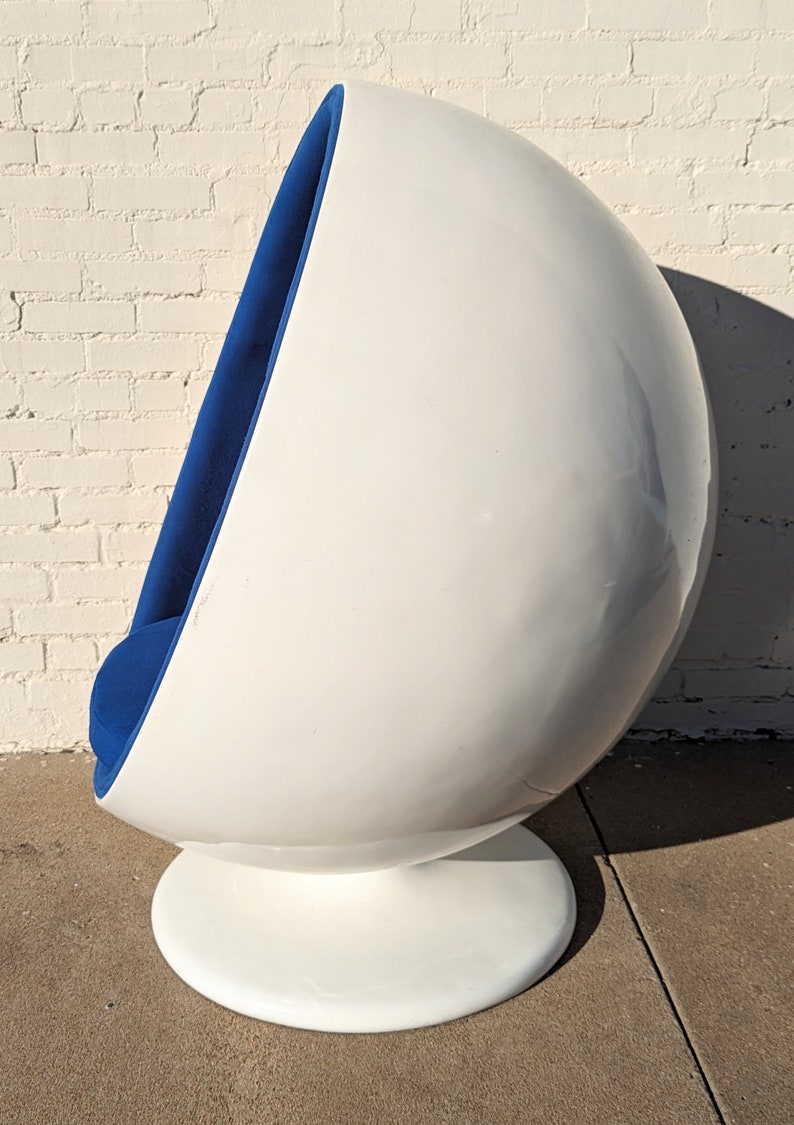 Mid Century Modern Eero Aarnio Inspired Ball Chair image 10