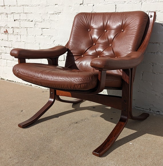 Danish deluxe chair deals