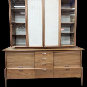 Mid Century Modern Heywood Wakefield Buffet Hutch