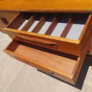 Mid Century Modern G Plan Teak Cocktail Cabinet afbeelding 6