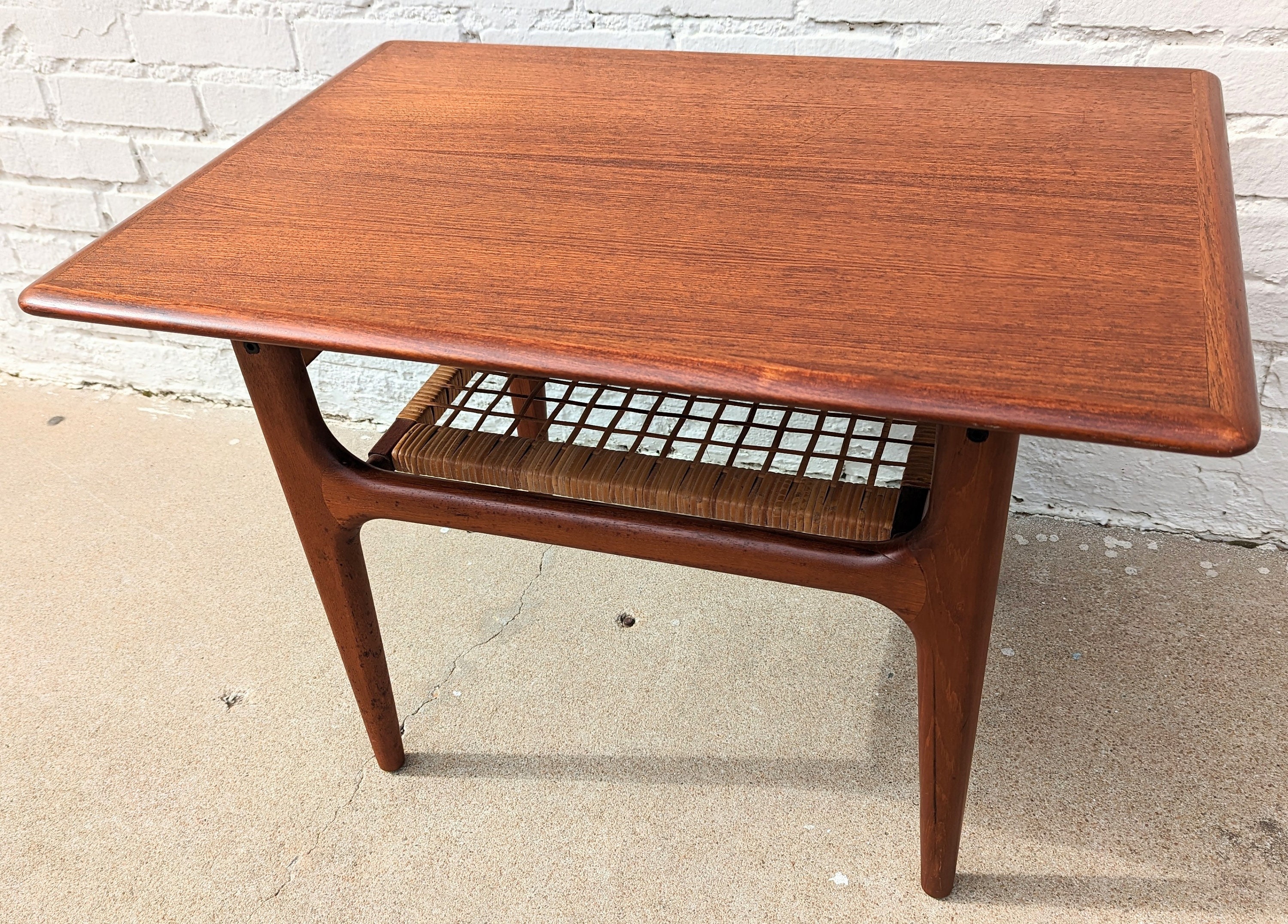 Mid Century Danish Modern Side Table by Trioh - Etsy