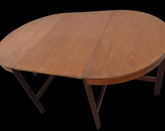 Mid Century Modern. Teak Drop Leaf Table