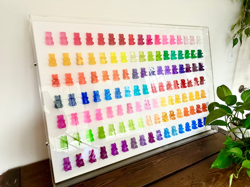 Decoración de pared con ositos de goma de resina, pintura de ositos de goma, arte pop.