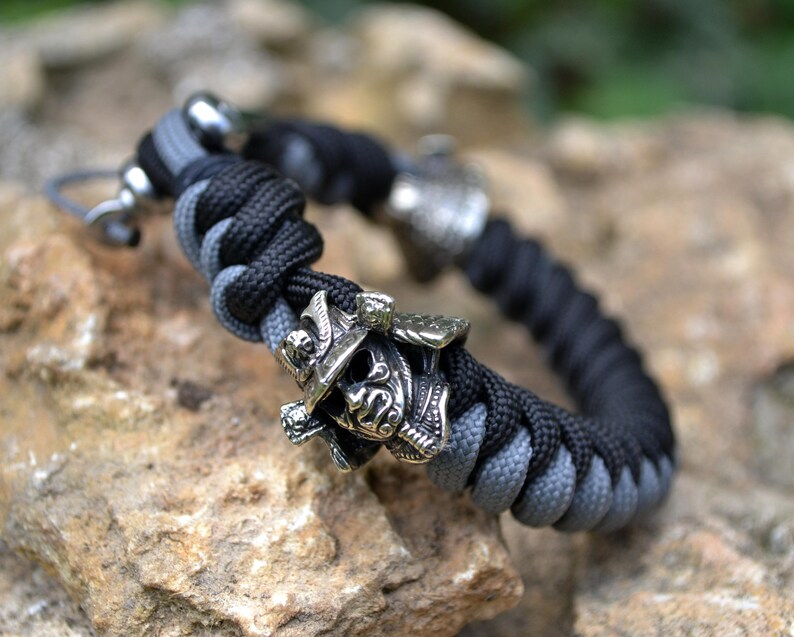 Paracord bracelet with samurai beads gray and black paracord Etsy