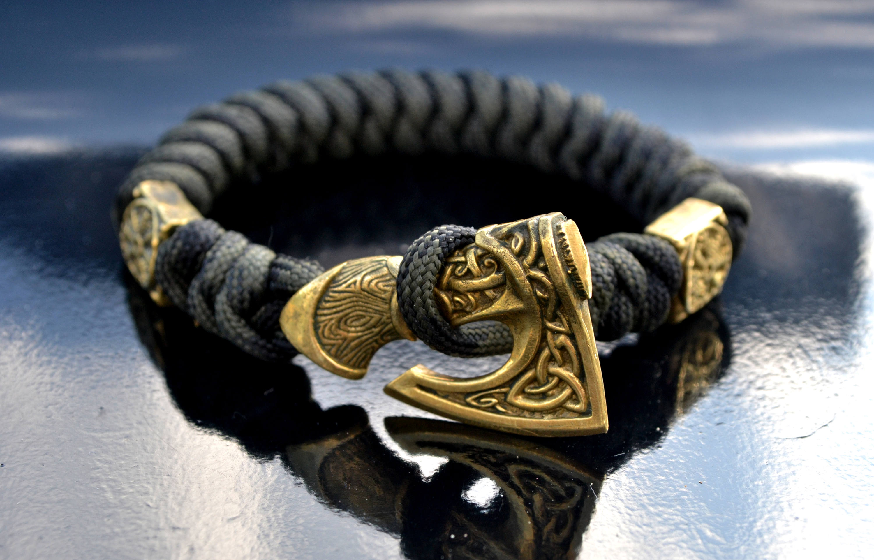 Paracord Wikinger Armband mit Axt aus Perun Etsy