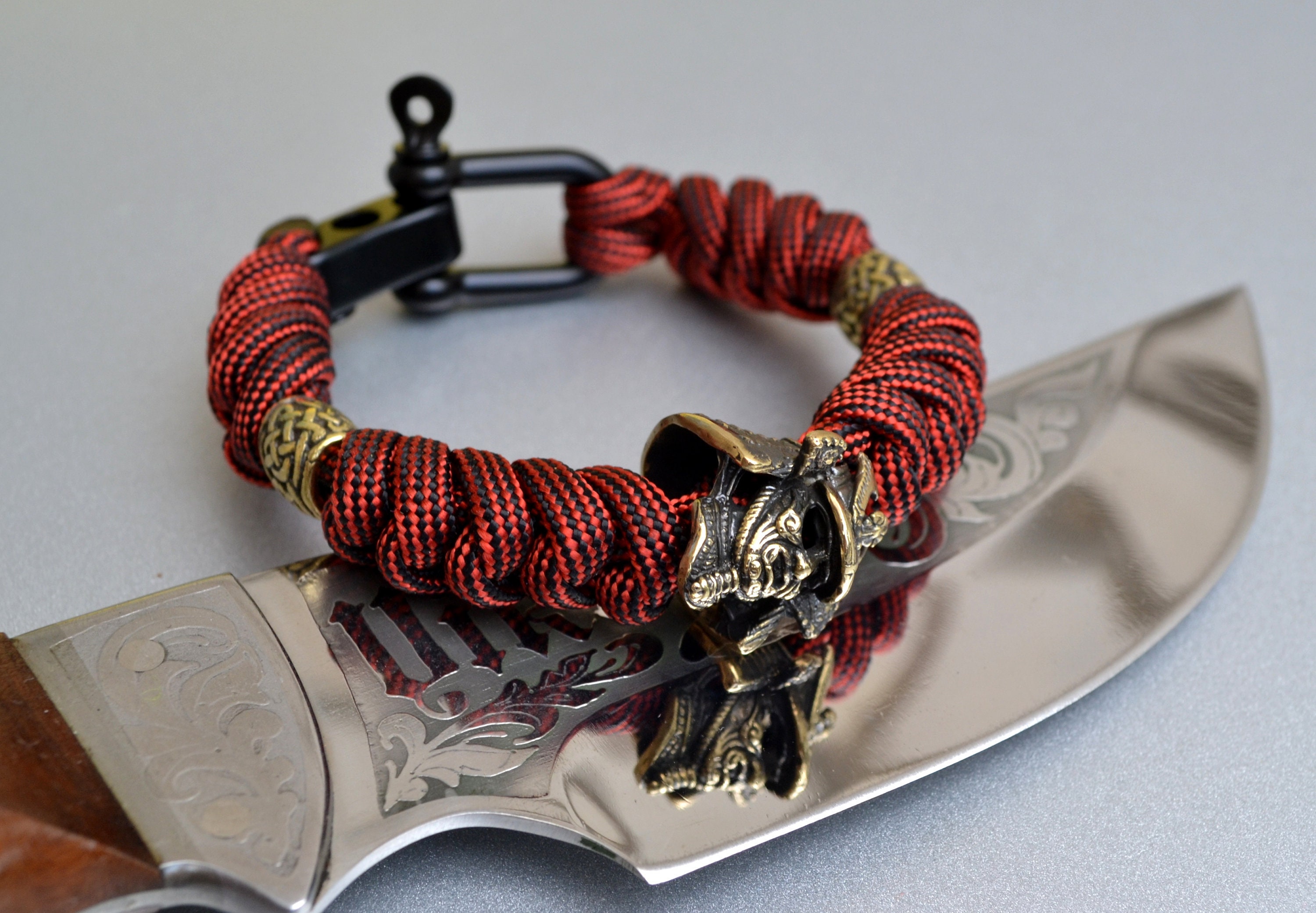 Paracord bracelet with samurai bead black paracord bracelet Etsy