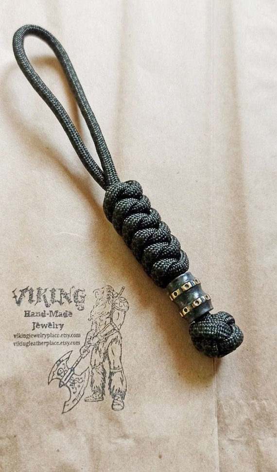 Paracord bracelets mens EDC accessories – tagged paracord