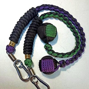 Monkey fist keychain, steel core monkey fist, Braided paracord men key chain, brass bead, steel carabiner