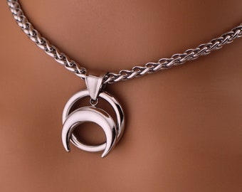 O Ring Day Collar Moon Horn Necklace