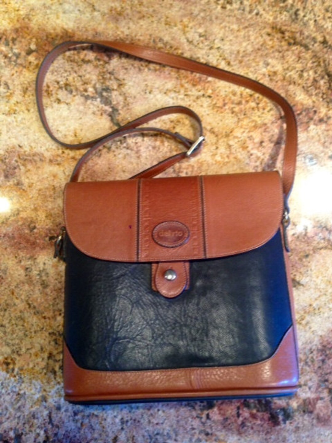 Genuine Leather Purse by Del Rio ~ Hand-made in Costa Rica ~ Tan & Navy ...