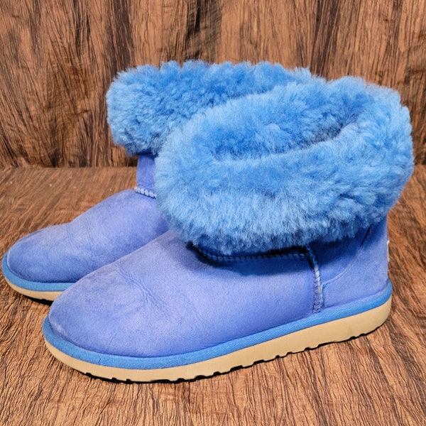 Classic Short Blue Ugg Boots, size women's 5