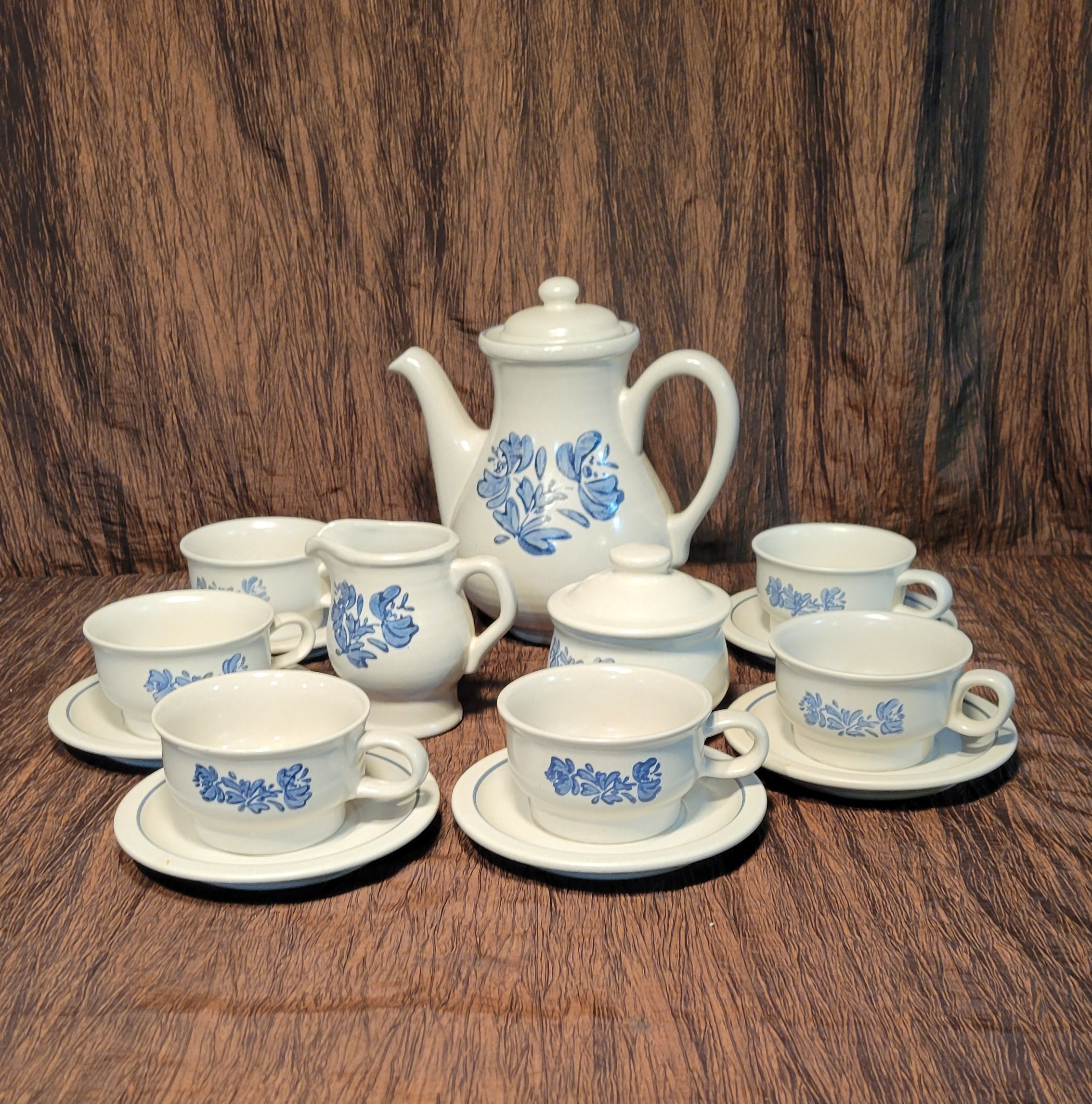 Pfaltzgraff Yorktowne Set of 6 Cups, 6 Saucers, Coffee Pot