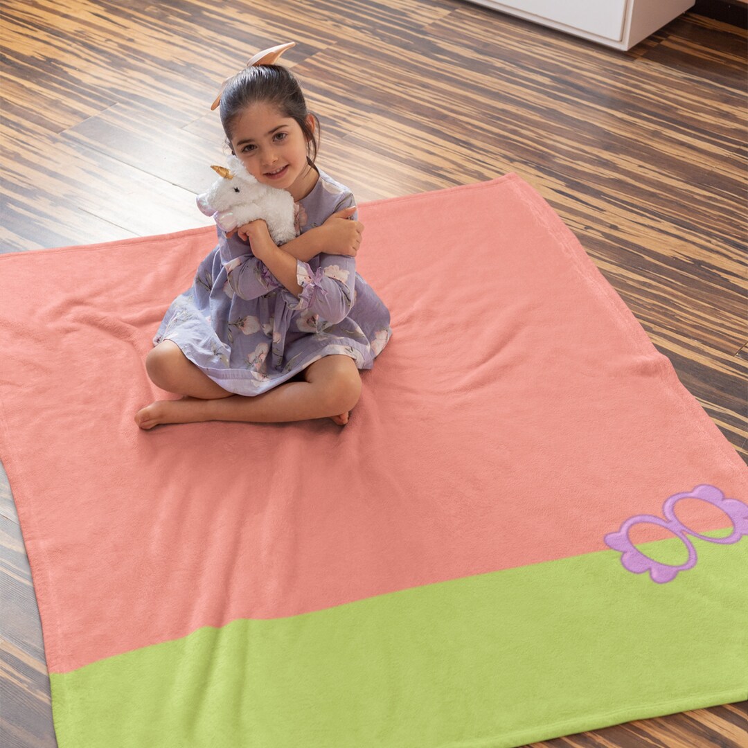 Bluey Here Come the Grannies Minky Fleece Blanket Bluey's Iconic