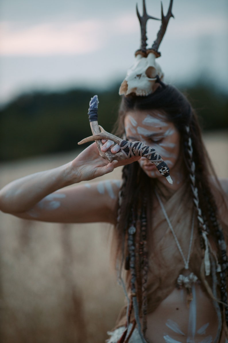 Deer Antler Healing Wand With Vertebra Raw Amethyst Healing Etsy