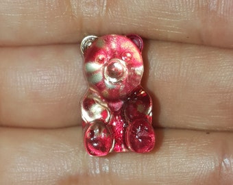 Brave Bears - Mirna. Gold and red gummy bear brooch