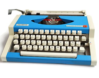 Olympia Typewriter, Blue Olympia Traveller Deluxe Portable Manual Typewriter, Working Typewriter with Metal Body in Bright Blue