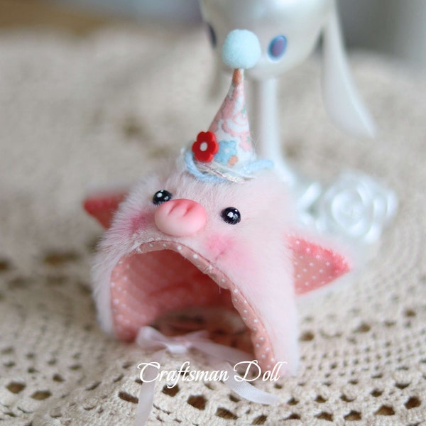 Petite Blythe Piggy hat/Hat for Petite Blythe/Petite blythe accessories/doll accessories/doll hat/handmade doll hat/OB11 hat/CraftsmanDoll