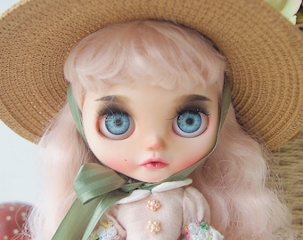 Blythe hat,straw hat for blythe,blythe accessories,doll accessories,doll hat,handmade hat,doll craftsman